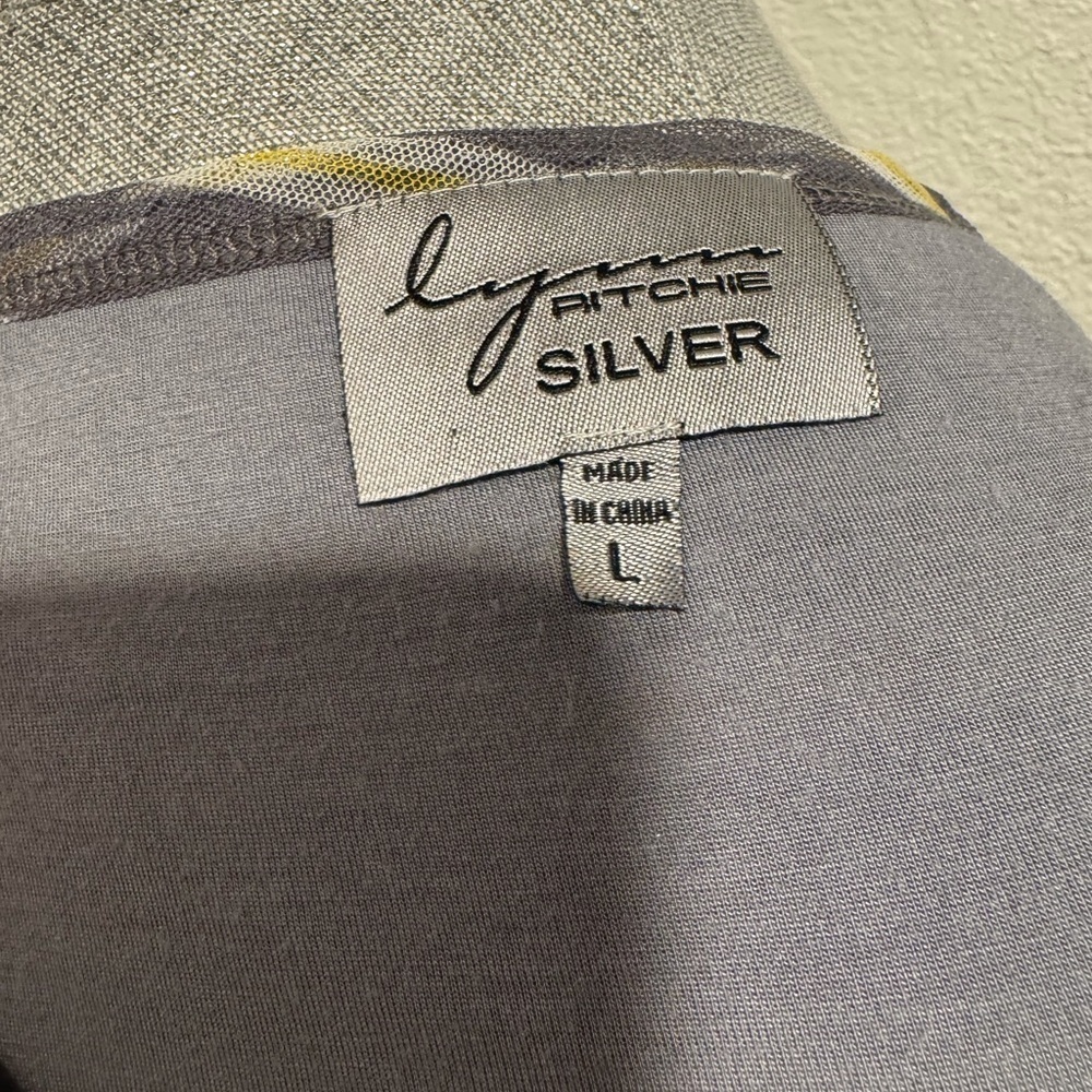 Lynn Ritchie SILVER brands Striped Gray and Yellow Women's Top. Sz L - Picture 7 of 7